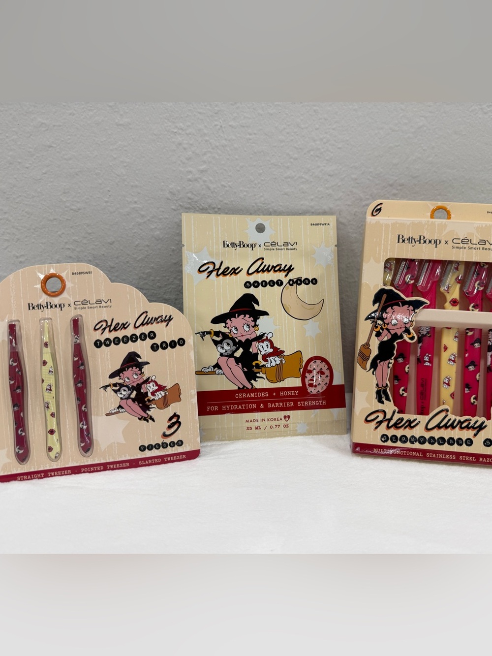 Betty Boop Hex Away Halloween Beauty Bundle - Tweezers, Razors & Sheet Mask